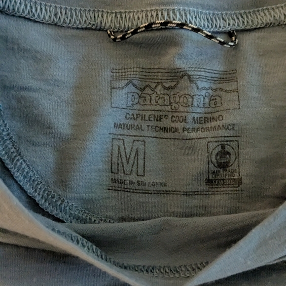 Patagonia Capilene Wool Light Blue Long Sleeve Shirt - Picture 2 of 2